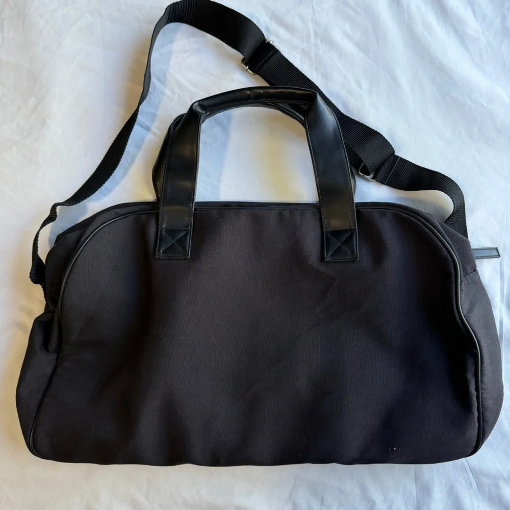 Kenneth Cole Lightweight Black Duffle Bag